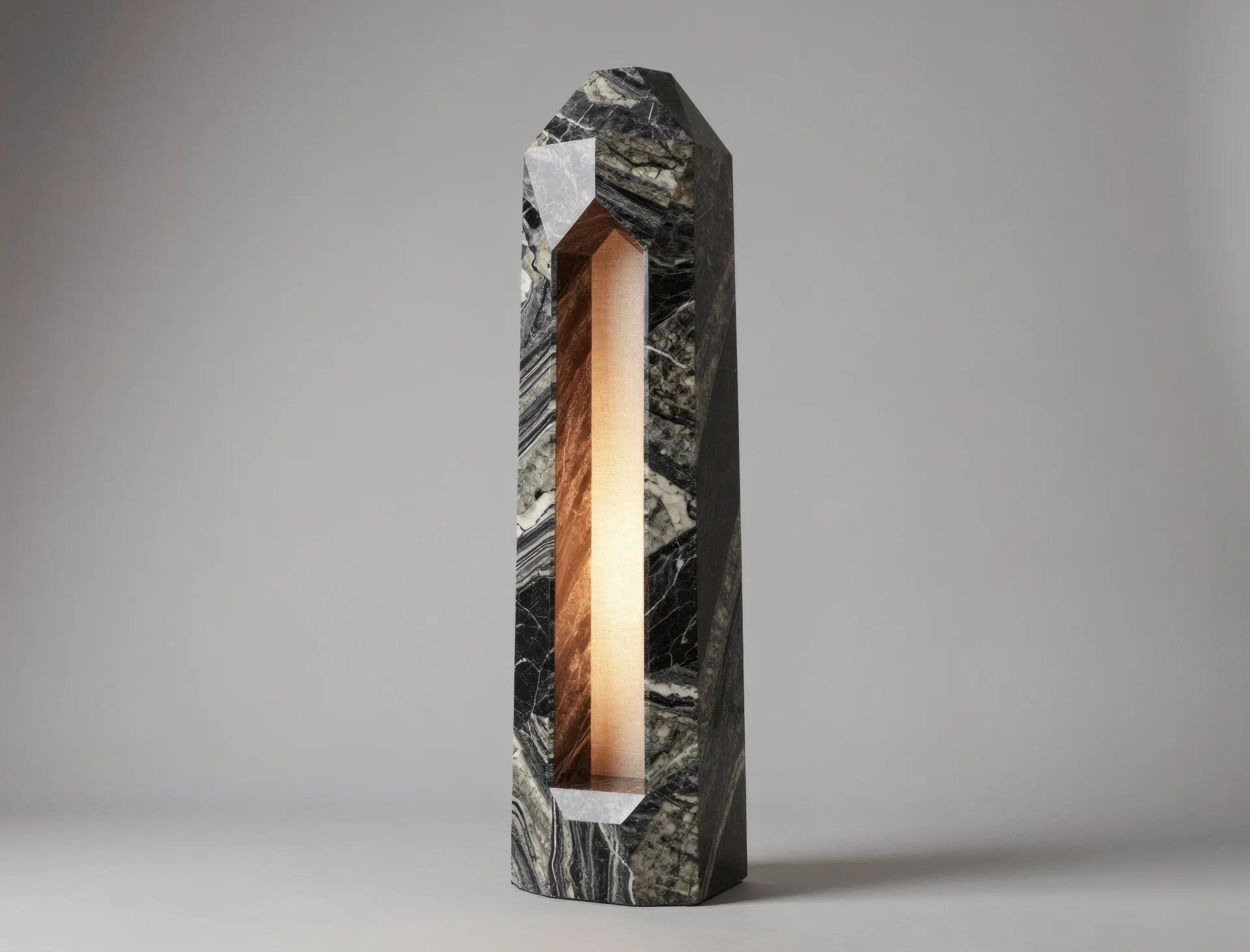 PINNACLE FLOOR LIGHT — Studio